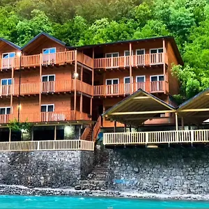 Bed & Breakfast Livadhi Komani, Moll' e Shoshit